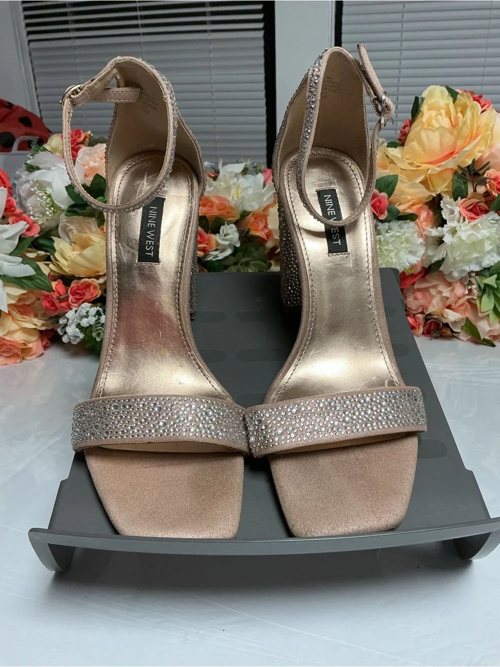 Nine West Rhinestone Block Heel Ankle Strap Sandals Champagne Shimmer Size 8M